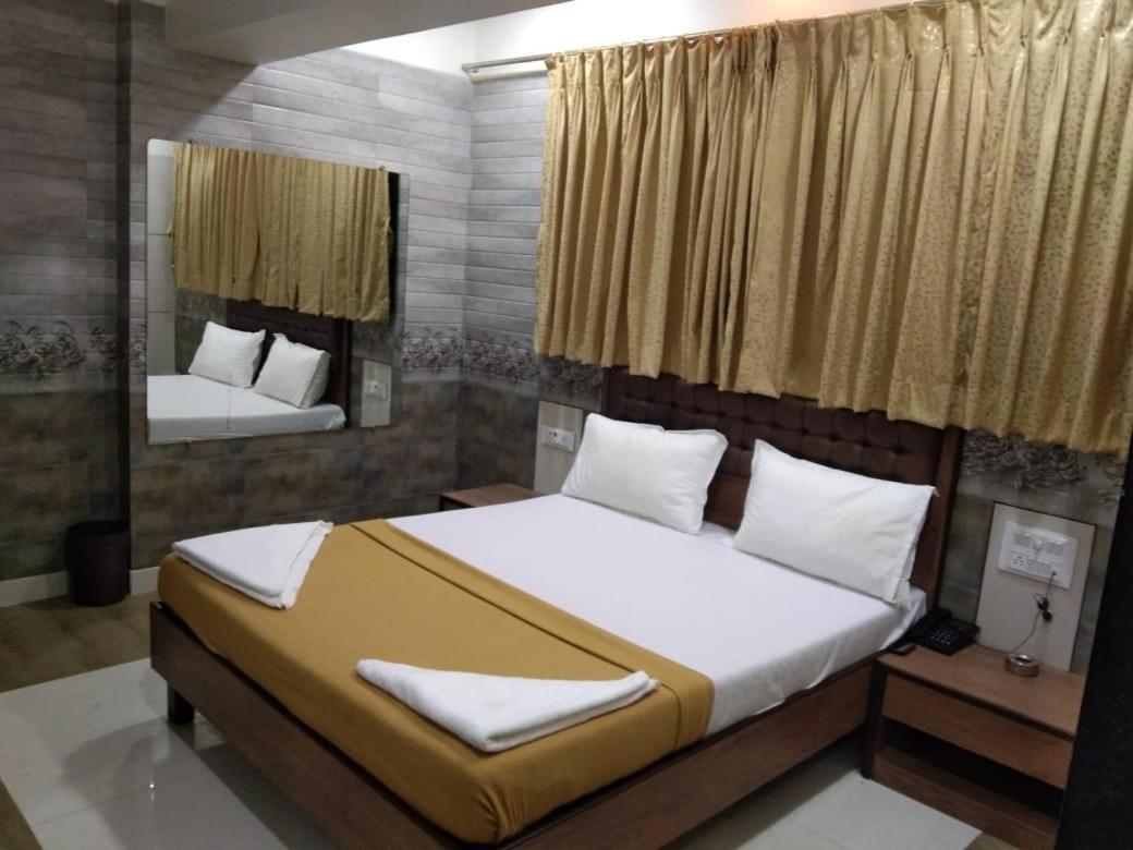 Hotel Royal Residency Мумбаї Екстер'єр фото